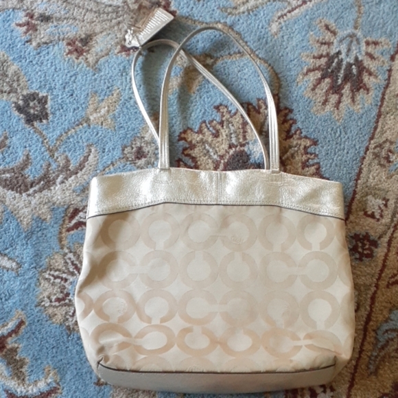 Coach gold and beige shoulder bag - Picture 2 of 2